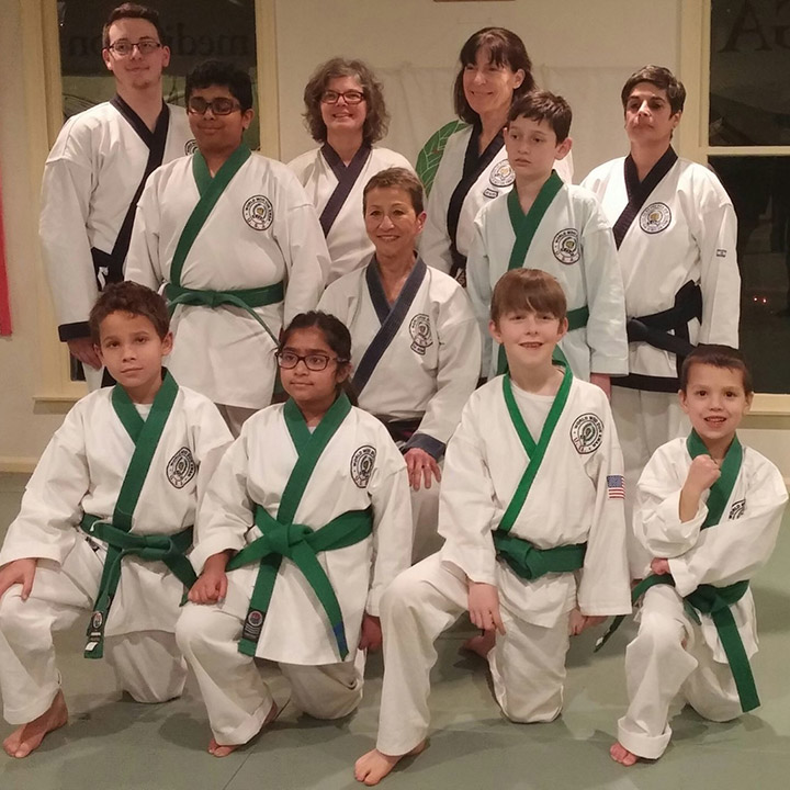 Taekwondo cấp đai màu xanh lá cây.